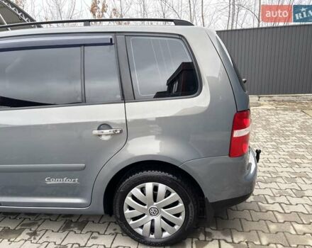 Серый Фольксваген Туран, объемом двигателя 1.9 л и пробегом 281 тыс. км за 6700 $, фото 40 на Automoto.ua