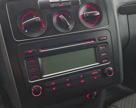 Серый Фольксваген Туран, объемом двигателя 1.6 л и пробегом 207 тыс. км за 5700 $, фото 20 на Automoto.ua