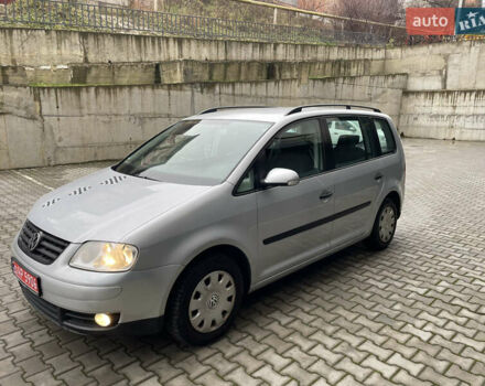 Серый Фольксваген Туран, объемом двигателя 1.6 л и пробегом 258 тыс. км за 5350 $, фото 13 на Automoto.ua