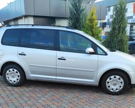 Серый Фольксваген Туран, объемом двигателя 1.6 л и пробегом 220 тыс. км за 5550 $, фото 39 на Automoto.ua