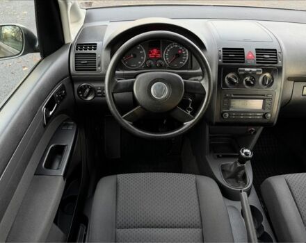 Серый Фольксваген Туран, объемом двигателя 1.6 л и пробегом 223 тыс. км за 6300 $, фото 13 на Automoto.ua