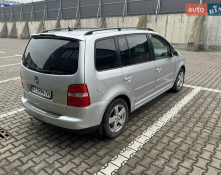 Сірий Фольксваген Туран, об'ємом двигуна 1.6 л та пробігом 262 тис. км за 5500 $, фото 4 на Automoto.ua