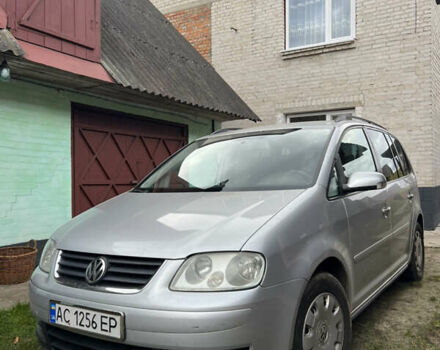 Серый Фольксваген Туран, объемом двигателя 1.9 л и пробегом 306 тыс. км за 5800 $, фото 1 на Automoto.ua
