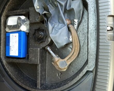 Сірий Фольксваген Туран, об'ємом двигуна 1.6 л та пробігом 230 тис. км за 5500 $, фото 1 на Automoto.ua