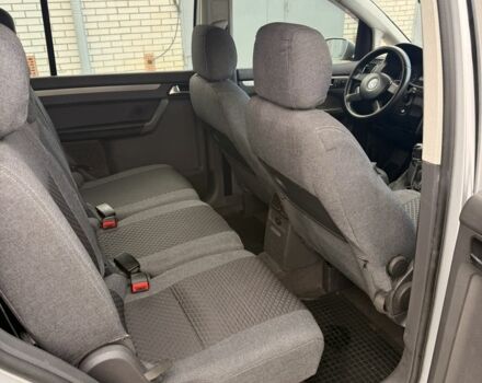 Серый Фольксваген Туран, объемом двигателя 1.6 л и пробегом 261 тыс. км за 5000 $, фото 9 на Automoto.ua