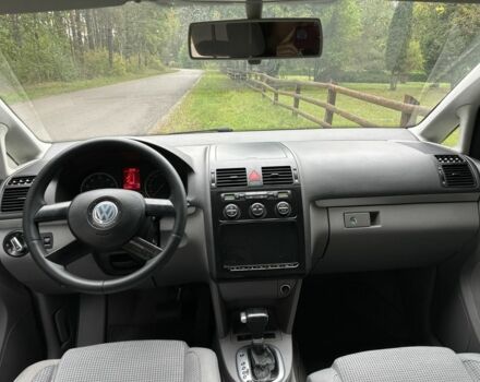 Серый Фольксваген Туран, объемом двигателя 1.6 л и пробегом 2 тыс. км за 6600 $, фото 20 на Automoto.ua