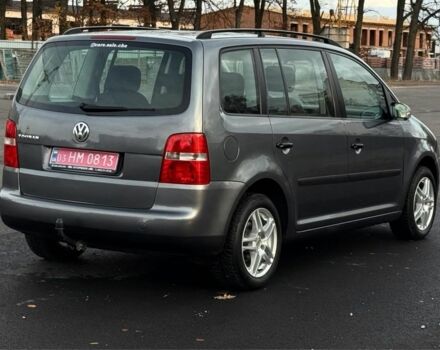 Серый Фольксваген Туран, объемом двигателя 1.6 л и пробегом 223 тыс. км за 6300 $, фото 3 на Automoto.ua