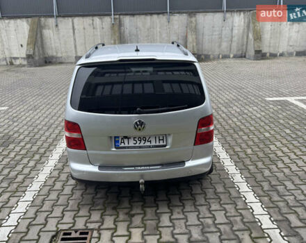 Сірий Фольксваген Туран, об'ємом двигуна 1.6 л та пробігом 262 тис. км за 5500 $, фото 3 на Automoto.ua