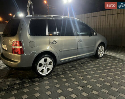 Сірий Фольксваген Туран, об'ємом двигуна 1.97 л та пробігом 334 тис. км за 6300 $, фото 1 на Automoto.ua