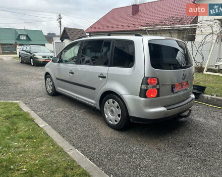 Серый Фольксваген Туран, объемом двигателя 1.6 л и пробегом 151 тыс. км за 4999 $, фото 4 на Automoto.ua