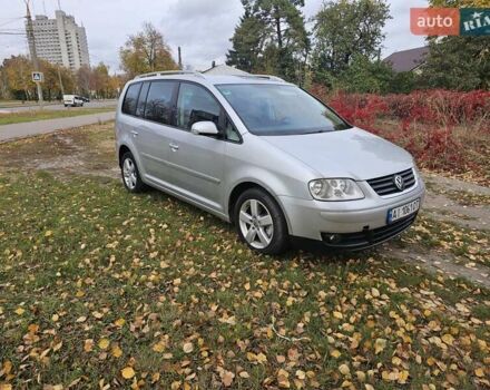 Серый Фольксваген Туран, объемом двигателя 1.6 л и пробегом 280 тыс. км за 5250 $, фото 10 на Automoto.ua