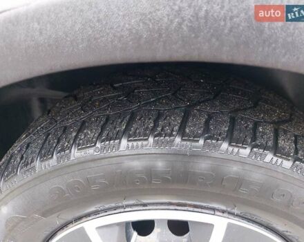 Серый Фольксваген Туран, объемом двигателя 1.97 л и пробегом 320 тыс. км за 6200 $, фото 25 на Automoto.ua