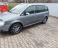 Серый Фольксваген Туран, объемом двигателя 2 л и пробегом 320 тыс. км за 6200 $, фото 1 на Automoto.ua