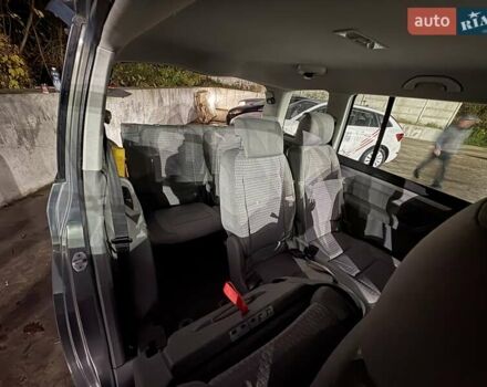 Серый Фольксваген Туран, объемом двигателя 2 л и пробегом 214 тыс. км за 6600 $, фото 48 на Automoto.ua