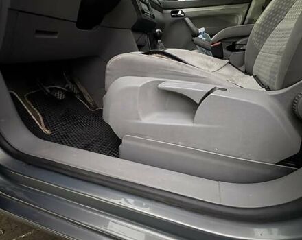 Серый Фольксваген Туран, объемом двигателя 2 л и пробегом 214 тыс. км за 6600 $, фото 55 на Automoto.ua