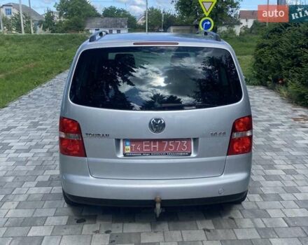 Серый Фольксваген Туран, объемом двигателя 1.6 л и пробегом 171 тыс. км за 6000 $, фото 2 на Automoto.ua