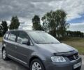 Серый Фольксваген Туран, объемом двигателя 2 л и пробегом 277 тыс. км за 5900 $, фото 1 на Automoto.ua