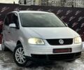 Серый Фольксваген Туран, объемом двигателя 1.6 л и пробегом 338 тыс. км за 5100 $, фото 1 на Automoto.ua