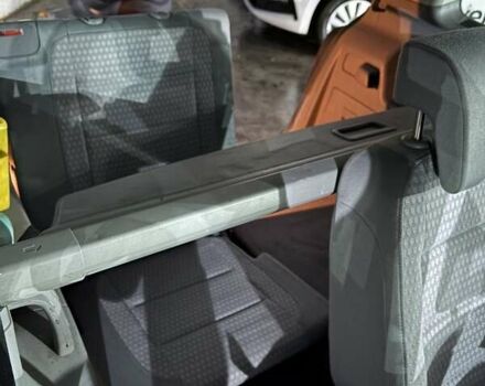 Серый Фольксваген Туран, объемом двигателя 2 л и пробегом 214 тыс. км за 6600 $, фото 45 на Automoto.ua