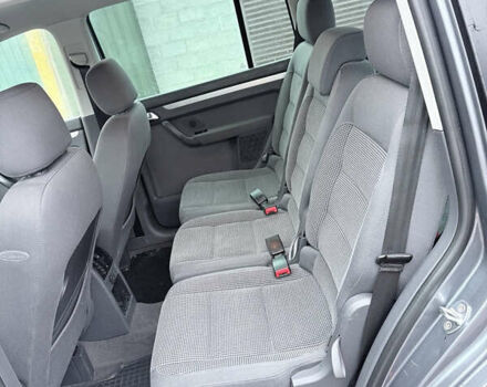 Серый Фольксваген Туран, объемом двигателя 0 л и пробегом 247 тыс. км за 3300 $, фото 2 на Automoto.ua