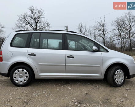 Серый Фольксваген Туран, объемом двигателя 1.6 л и пробегом 213 тыс. км за 6900 $, фото 21 на Automoto.ua