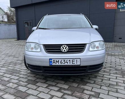 Сірий Фольксваген Туран, об'ємом двигуна 1.6 л та пробігом 307 тис. км за 4900 $, фото 3 на Automoto.ua