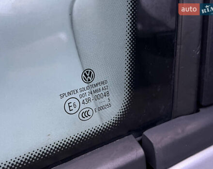 Сірий Фольксваген Туран, об'ємом двигуна 1.6 л та пробігом 307 тис. км за 4900 $, фото 52 на Automoto.ua