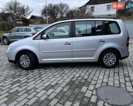 Сірий Фольксваген Туран, об'ємом двигуна 1.6 л та пробігом 307 тис. км за 4900 $, фото 17 на Automoto.ua