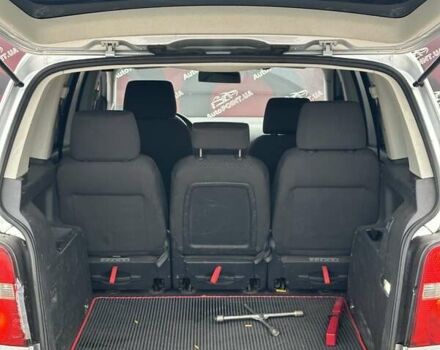 Серый Фольксваген Туран, объемом двигателя 1.6 л и пробегом 338 тыс. км за 5500 $, фото 10 на Automoto.ua