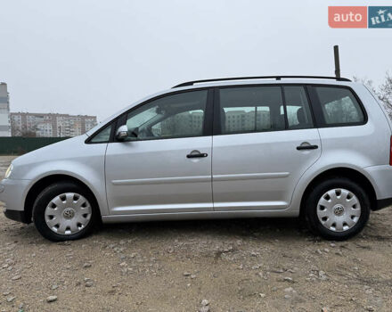 Серый Фольксваген Туран, объемом двигателя 1.6 л и пробегом 213 тыс. км за 6900 $, фото 27 на Automoto.ua