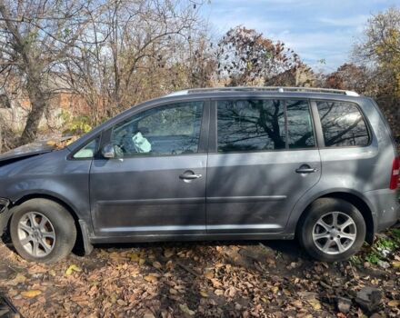 Серый Фольксваген Туран, объемом двигателя 1.9 л и пробегом 300 тыс. км за 1191 $, фото 4 на Automoto.ua