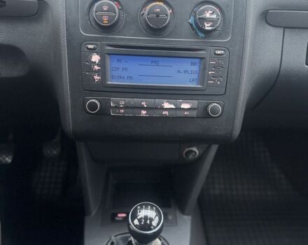 Серый Фольксваген Туран, объемом двигателя 2 л и пробегом 250 тыс. км за 3550 $, фото 15 на Automoto.ua