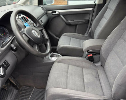 Серый Фольксваген Туран, объемом двигателя 1.6 л и пробегом 192 тыс. км за 5950 $, фото 14 на Automoto.ua