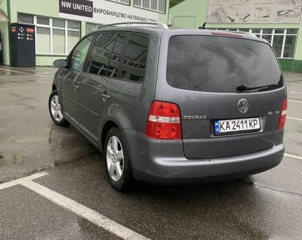 Сірий Фольксваген Туран, об'ємом двигуна 2 л та пробігом 280 тис. км за 6400 $, фото 5 на Automoto.ua