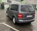 Сірий Фольксваген Туран, об'ємом двигуна 2 л та пробігом 280 тис. км за 6400 $, фото 5 на Automoto.ua