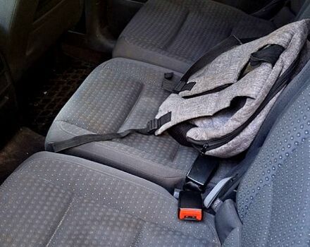 Серый Фольксваген Туран, объемом двигателя 1.6 л и пробегом 297 тыс. км за 3900 $, фото 5 на Automoto.ua