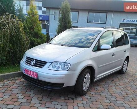 Серый Фольксваген Туран, объемом двигателя 1.6 л и пробегом 220 тыс. км за 5550 $, фото 4 на Automoto.ua