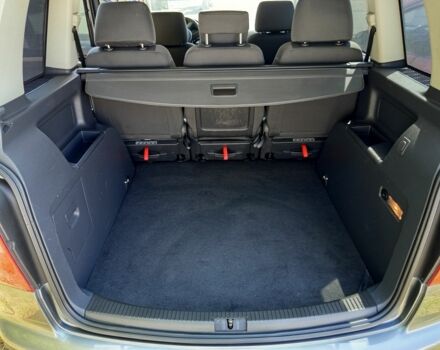 Сірий Фольксваген Туран, об'ємом двигуна 1.6 л та пробігом 230 тис. км за 5500 $, фото 3 на Automoto.ua