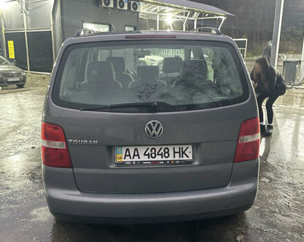 Серый Фольксваген Туран, объемом двигателя 2 л и пробегом 214 тыс. км за 6600 $, фото 9 на Automoto.ua