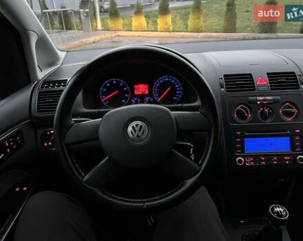 Сірий Фольксваген Туран, об'ємом двигуна 1.6 л та пробігом 307 тис. км за 4900 $, фото 25 на Automoto.ua