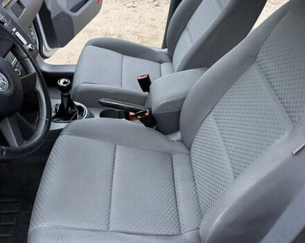 Серый Фольксваген Туран, объемом двигателя 1.6 л и пробегом 213 тыс. км за 6900 $, фото 48 на Automoto.ua