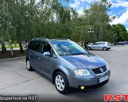 Сірий Фольксваген Туран, об'ємом двигуна 1.6 л та пробігом 239 тис. км за 5400 $, фото 1 на Automoto.ua