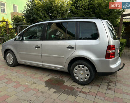 Серый Фольксваген Туран, объемом двигателя 1.6 л и пробегом 230 тыс. км за 5790 $, фото 3 на Automoto.ua