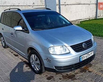 Серый Фольксваген Туран, объемом двигателя 1.6 л и пробегом 260 тыс. км за 5500 $, фото 10 на Automoto.ua