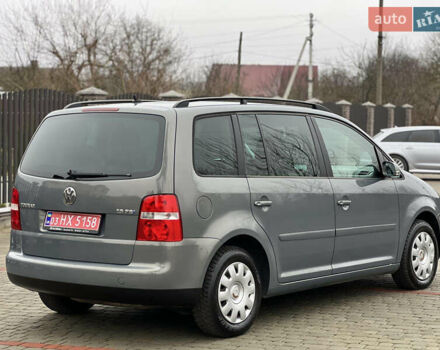 Сірий Фольксваген Туран, об'ємом двигуна 1.6 л та пробігом 173 тис. км за 5900 $, фото 5 на Automoto.ua