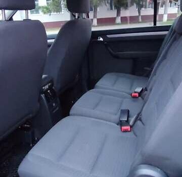 Серый Фольксваген Туран, объемом двигателя 1.9 л и пробегом 254 тыс. км за 5950 $, фото 39 на Automoto.ua