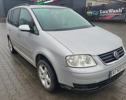 Сірий Фольксваген Туран, об'ємом двигуна 1.6 л та пробігом 270 тис. км за 4700 $, фото 3 на Automoto.ua