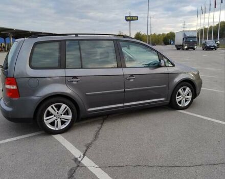 Серый Фольксваген Туран, объемом двигателя 1.6 л и пробегом 247 тыс. км за 6300 $, фото 9 на Automoto.ua