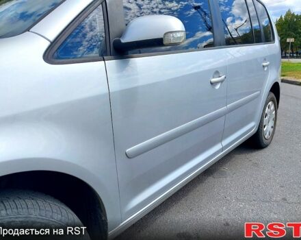 Сірий Фольксваген Туран, об'ємом двигуна 1.6 л та пробігом 219 тис. км за 6699 $, фото 1 на Automoto.ua