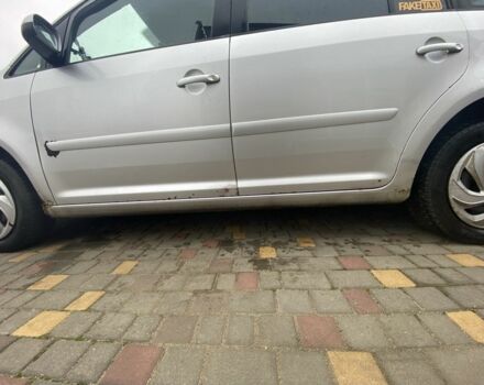 Сірий Фольксваген Туран, об'ємом двигуна 2 л та пробігом 290 тис. км за 2371 $, фото 18 на Automoto.ua